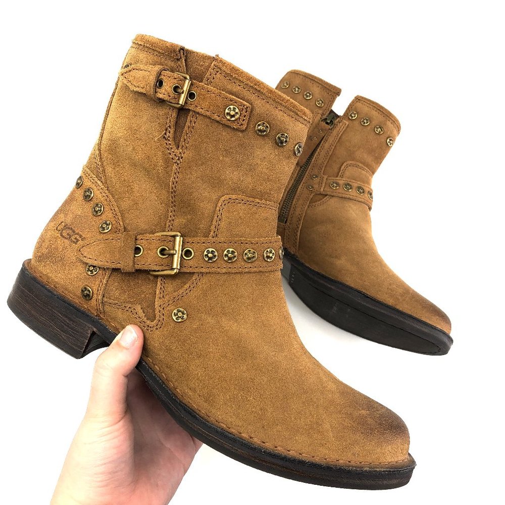 NWOB UGG Fabrizia Sheepskin Studs Boot #963 - Picture 1 of 8